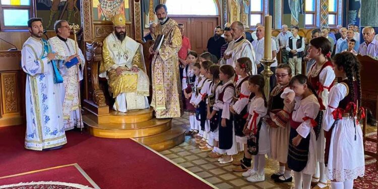 Vladika doneo radost i nadu