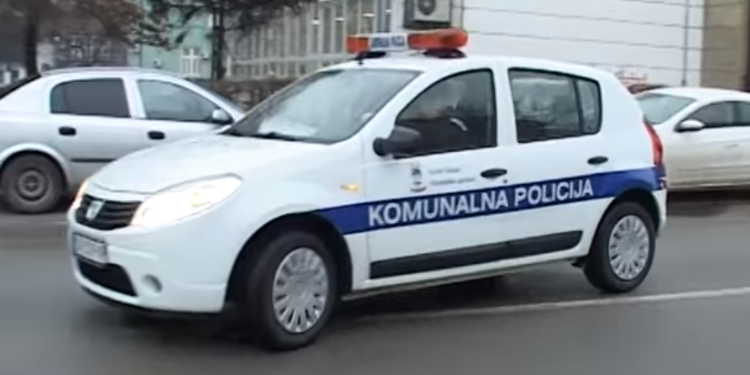 Komunalna policija sinoć zatvorila lokal u poznatnom tržnom centru!