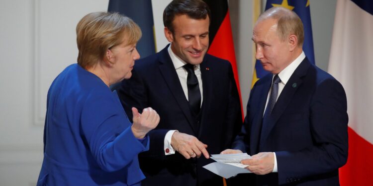 Kada će se sastati Merkel, Makron i Putin?