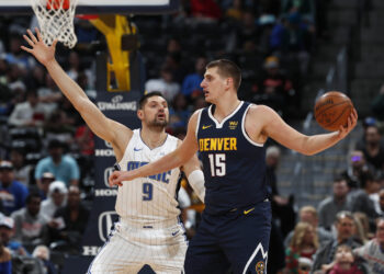 Jokić: Vučević je momak za primer, uvek volim da igram protiv njega