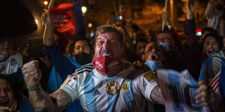 „Nije umro, ubili su ga“: Argentinci izašli na ulice zbog Maradone, traže istinu o njegovoj smrti