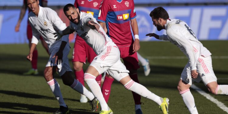 Benzema je heroj Madrida, u sudijskoj nadoknadi doneo pobedu Realu