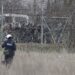 Policajci sprečili migrante da pređu granicu
