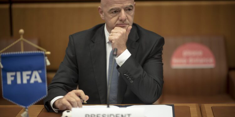 „Čekanje na VAR odluku donosi novi nivo uzbuđenja navijačima“: Infantino u odbrani video tehnologije
