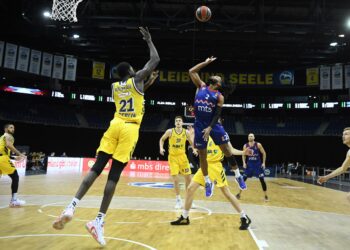 Zvezda ubedljivo poražena od Albe za kraj sezone u Evroligi (FOTO/VIDEO)