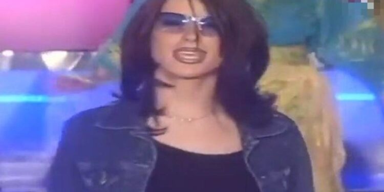 Bila je bomba devedesetih, danas izgleda totalno drugačije i ne bavi se muzikom! (FOTO)