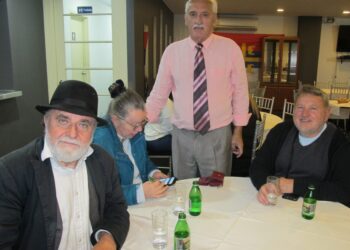 Veselje u domaćinskoj kući