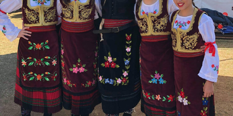 Igrama kroz tradiciju, kulturu i srpski jezik