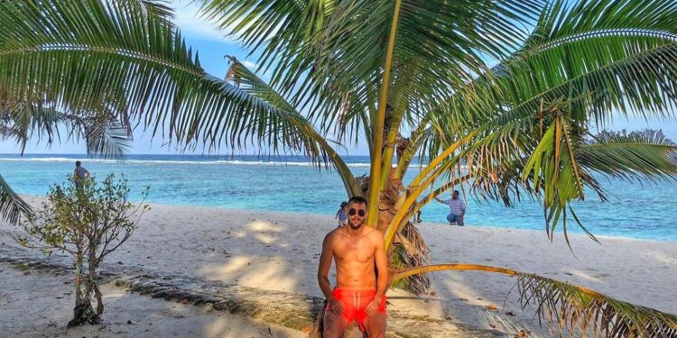 Srpski golman u „raju“, na Maldivima gradi karijeru: Vidaković trenerčina, kafa od 100 dinara i tropski raj