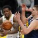 Jokić frustriran udario protivnika, sudija ga se uplašio (VIDEO)