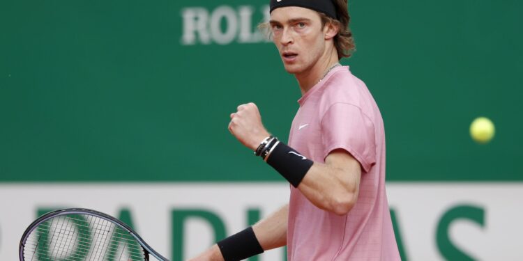 Posle Novaka ispao i Nadal: Rubljov razbio očajnog Rafu u Monte Karlu (VIDEO)