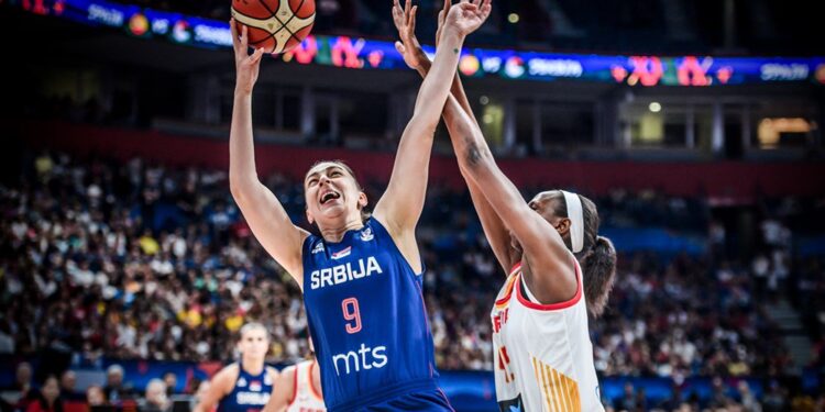 Jelena Bruks izabrana u drugu najbolju petorku Evrolige