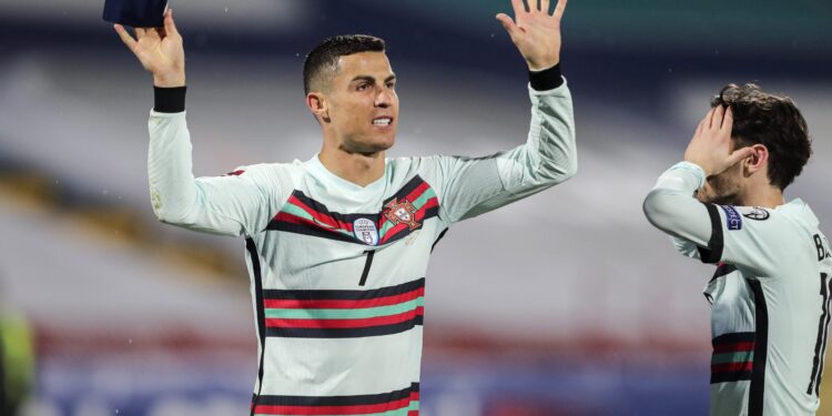 Ronaldova traka dostigla 7.5 miliona dinara! Završena aukcija za malog Gavrila