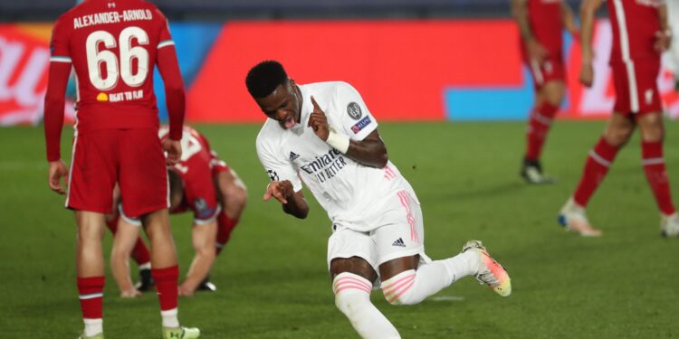 Real nosi 3:1 u Liverpul, Foden za prednost Sitija