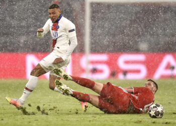 Spektakl u Minhenu, Bajern se oprašta od trofeja?