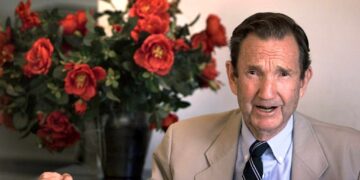 Preminuo Remzi Klark, protivnik NATO bombardovanja SRJ