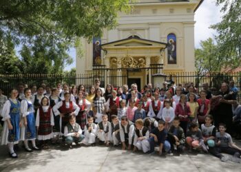 Lutke iz Adelajda ukrasile Dane ćirilice