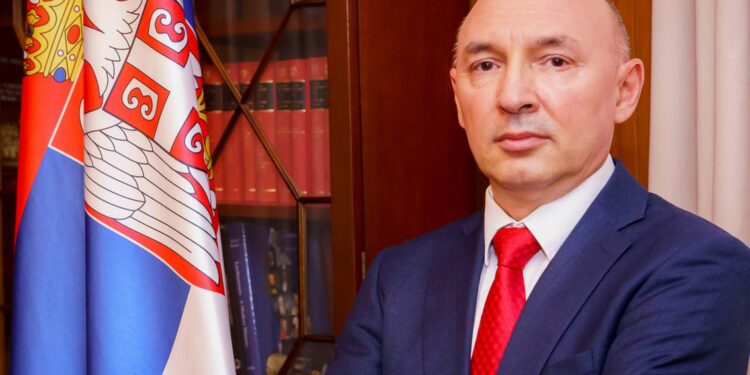 Ambasador Srbije u Švajcarskoj: Sa boravkom nema karantina