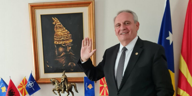 Ambasador Kosova u Skoplju odbija da se vrati!