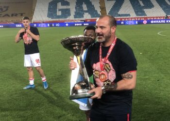 Stanković se izvinio za Gobeljićev uličarski potez: Kajaće se, treba ostati veliki u pobedi!