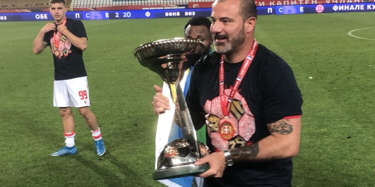 Stanković se izvinio za Gobeljićev uličarski potez: Kajaće se, treba ostati veliki u pobedi!
