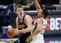 Jokić za 29 minuta „zatrpao“ koš Niksa (VIDEO)