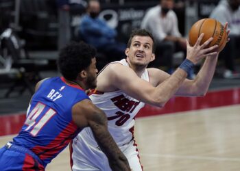 Bjelica zablistao protiv Detroita, rešetao trojkama! (VIDEO)