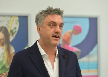 Čadež: Vakcinacija, ako želite da sačuvate posao i firme