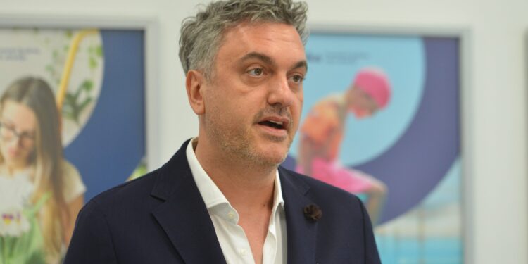 Čadež: Vakcinacija, ako želite da sačuvate posao i firme