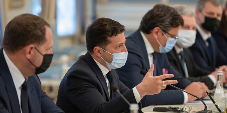 “Oni su ovde, oni su svuda”: Zelenskom se priviđaju Rusi (VIDEO)