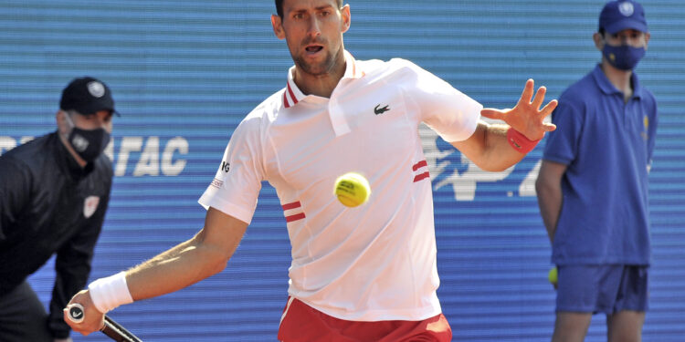 Novak na terenu već u 10 sati: Evo gde možete da gledate direktan prenos njegovog meča sa Fokinom