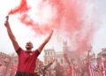 Navijači Atletika okupirali Valjadolid, ali ne mogu na stadion: Čekaju ispred, piju pivo i bodre tim