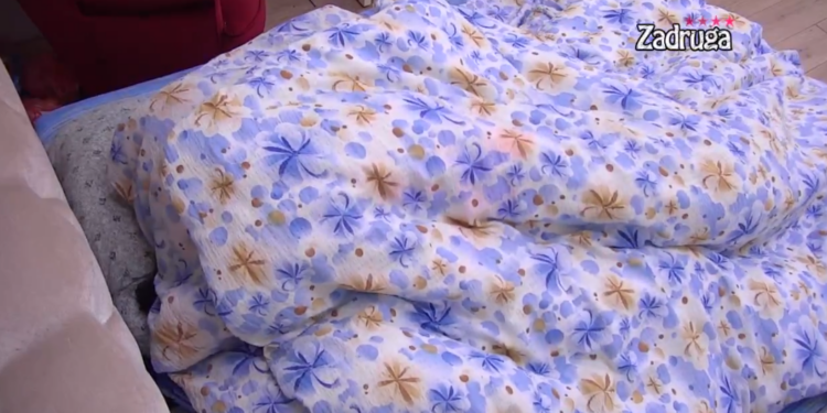 Maja Marinković i Marko Janjušević vrelom akcijom zaljuljali krevet u rehabu (VIDEO 18+)