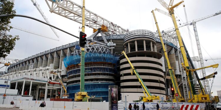 Madrid u dimu: Goreo stadion Reala (VIDEO)