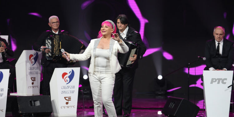 Zorica se posle 20 godina trijumfalno vratila na RTS, Šaban posthumno odlikovan