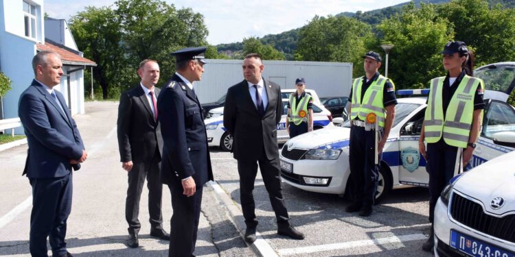 Ministar Vulin: Državno rukovodstvo na čelu sa predsednikom Vučićem posvećeno jednakom razvoju svih delova Srbije