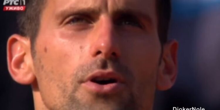 Nole peva “Bože pravde” u srcu Pariza! Ovo je momenat za ponos svakog Srbina! (VIDEO)