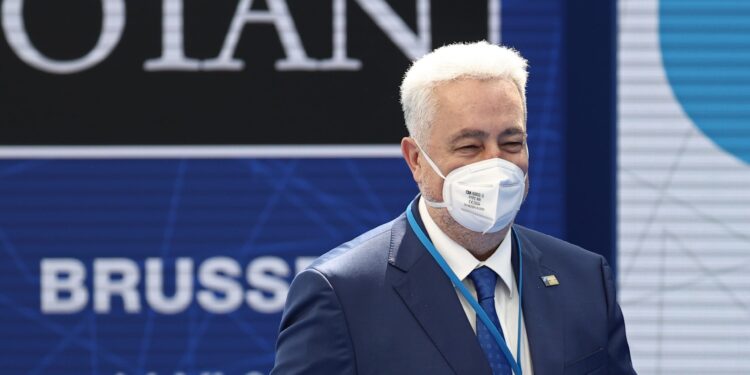 “Zabraniti ulazak Krivokapiću u Srbiju”