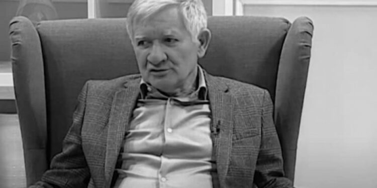 Porodica i prijatelji opraštaju se od Novice Zdravkovića na Centralnom Beogradskom groblju