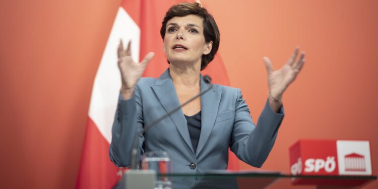 Pamela Rendi-Vagner ponovo šef SPO, ali sa svega 75 odsto glasova
