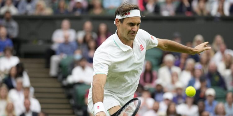 Federerov pakao u 1. kolu Vimbldona: Izgubio dva seta, pa mu rival predao zbog povrede
