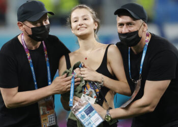 Poznata priča golišave žene koja je prekinula EURO: Promovisala kriptovalutu koja je rival bitkoinu