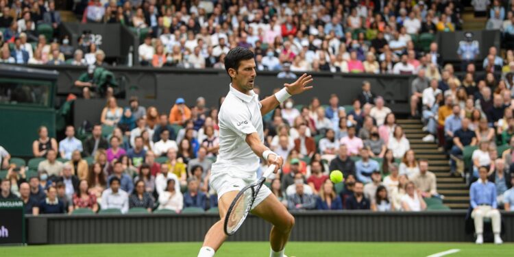 Nole kreće po trofej Vimbldona! Đoković izgubio prvi set pa razneo Drejpera za prvu pobedu (VIDEO)