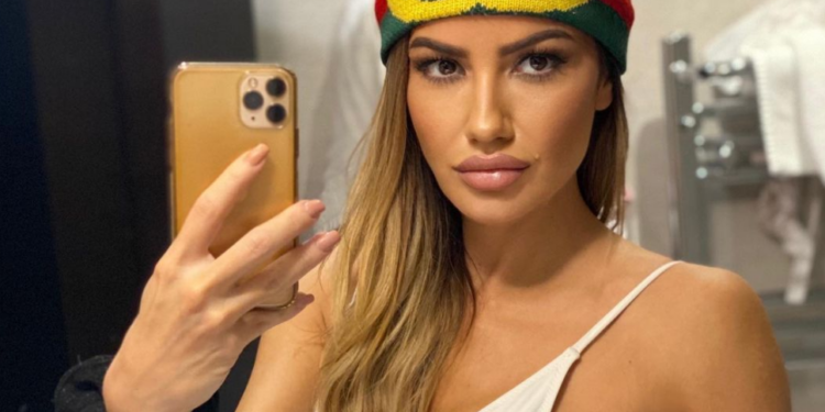 Ivana Stamenkovic Sindi zavodi seksi izgledom (FOTO)
