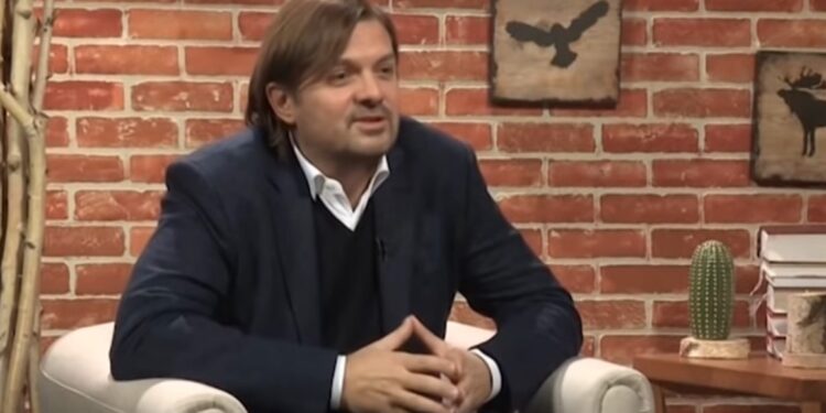 Evo kako izgleda brod Milana Popovića posle požara, a ovako će naplatiti štetu