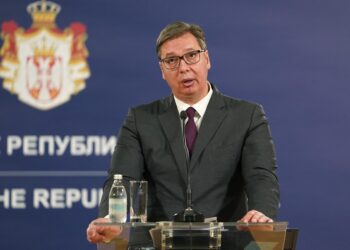 Vučić: Hvala što se šampionski trofej donele na Vidovdan