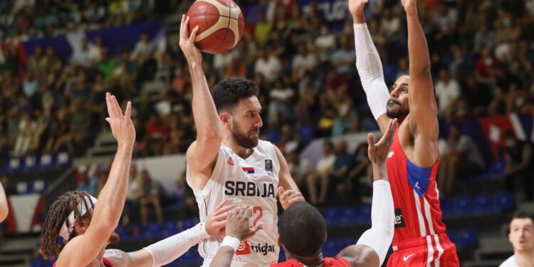 „Naježim se kada čujem skandiranje MVP, MVP…“: Micić poručuje da je fokus na finalu protiv Italije