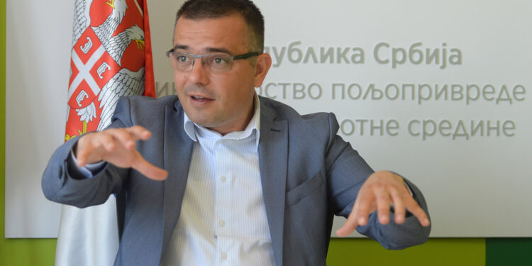 Ministar Nedimović o paradajzu, ulju, ali i tenkovskim divizijama