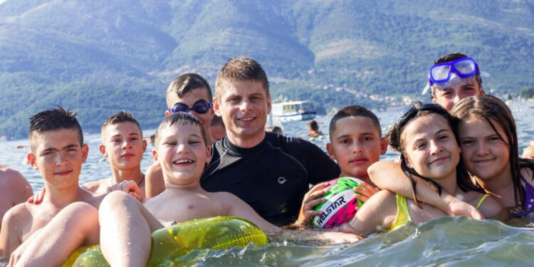 Dobrotom leče srpske rane