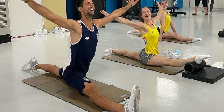 Novak upao na trening gimnastičarki i napravio šou (FOTO)